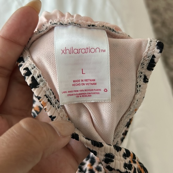 COPY - Cheetah print bikini top size large - Picture 3 of 3